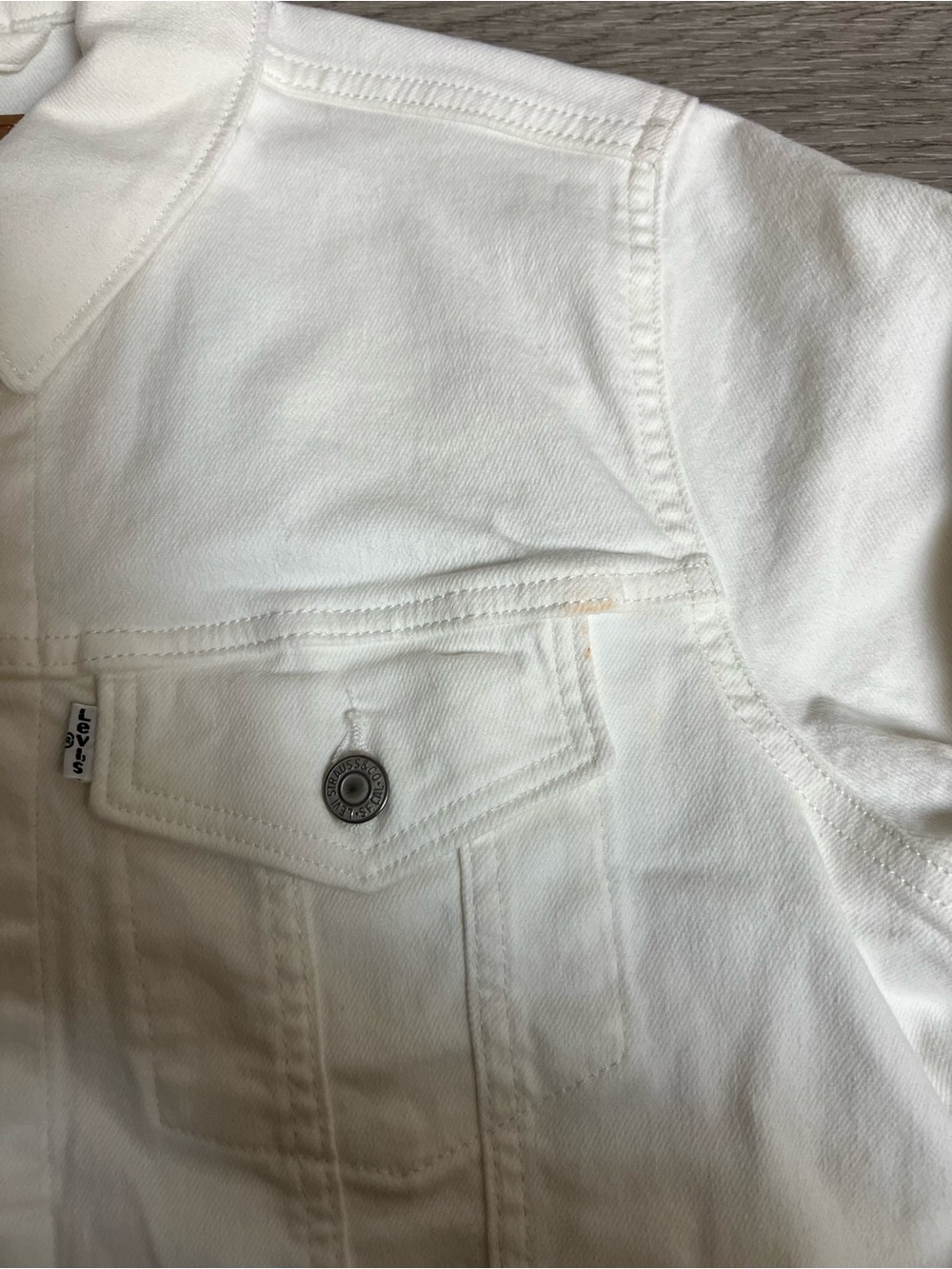Levi's White Denim Trucker Jacket - Picture 4 of 4